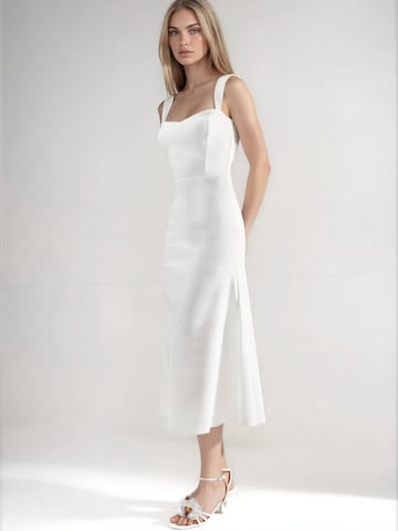 Hiccup Dress 'Midi' in White