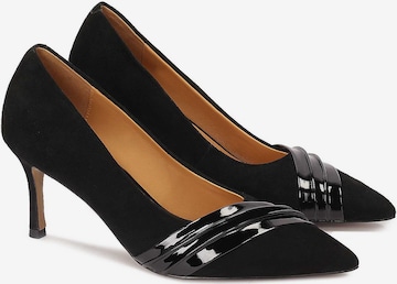 Kazar Pumps in Black