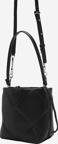 Borsa a sacco di Calvin Klein in nero