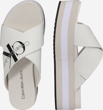 Calvin Klein Jeans Papucs - fehér