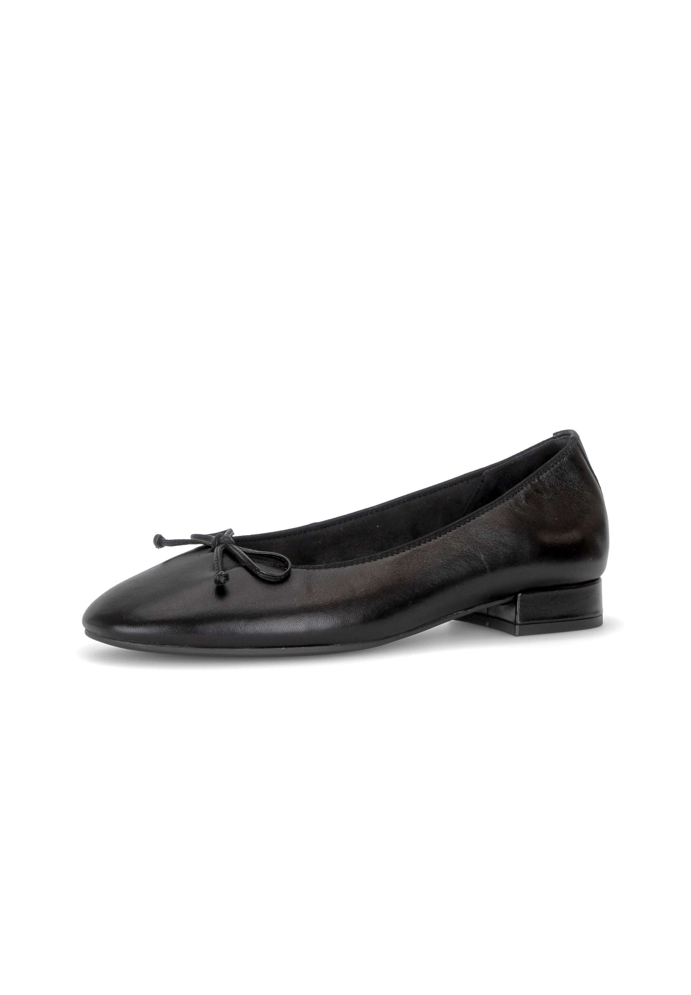 Ballerines GABOR en noir : devant