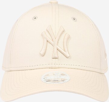 NEW ERA Cap in Beige