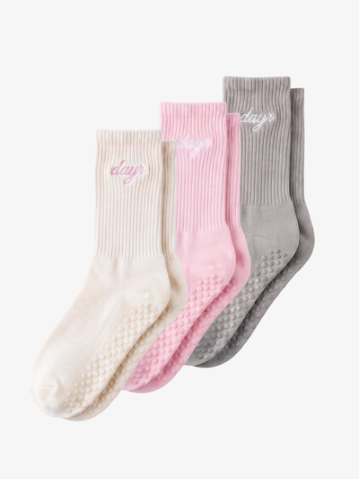 dayr Athletic Socks in 19-47 in Pink, Item view