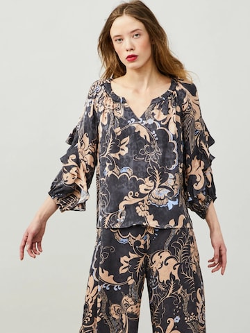 Odd Molly Blouse 'Riley' in Grijs: voorkant