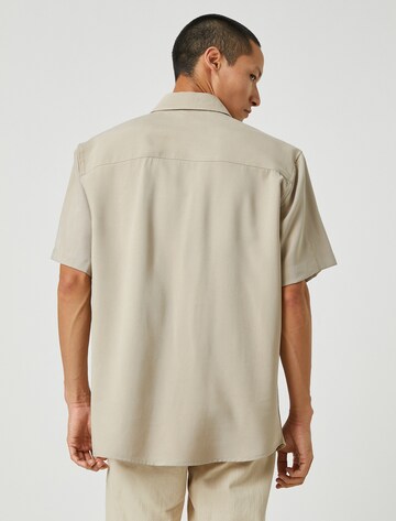 Koton Comfort Fit Hemd in Braun