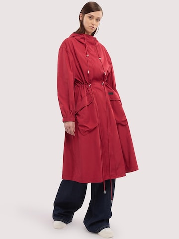 Trussardi Wintermantel in Rood: voorkant