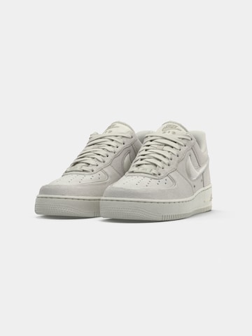 Sneaker bassa 'Air Force 1 '07' di Nike Sportswear in beige