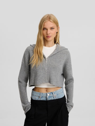 Bershka Knit cardigan in Grey: front