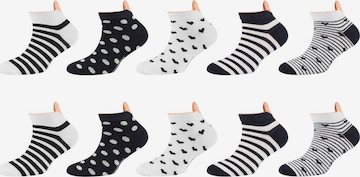 camano Socks in Black: front