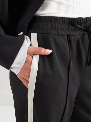 VILA Wide leg Pants 'VICLUA' in Black