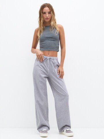 Wide leg Pantaloni de la Pull&Bear pe albastru