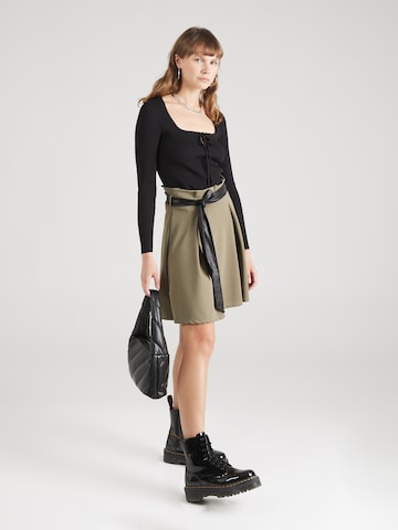 ABOUT YOU Rok 'Jamie Skirt' in Groen