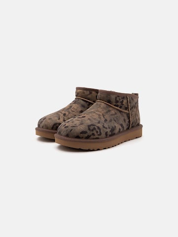 UGG Boots 'Classic Ultra Mini' in Braun