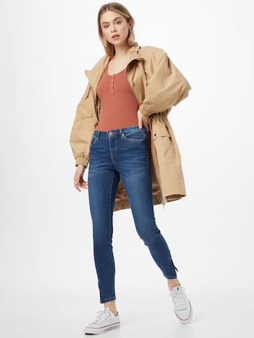 VERO MODA Skinny Džínsy 'VMTILDE' - Modrá
