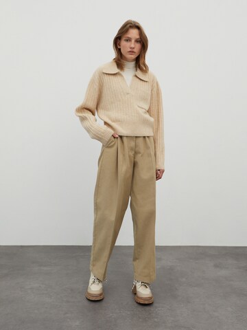 EDITED Loosefit Bandplooi jeans 'Chiara' in Beige