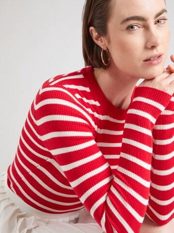 True Religion Pullover in Rot