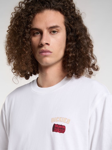 balta DICKIES Marškinėliai 'SERVICE CREW'