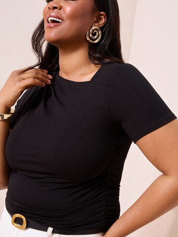 Friends Like These Shirt in Zwart