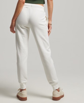 Effilé Pantalon Superdry en blanc