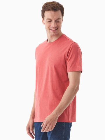 Organication T-Shirt in Rot