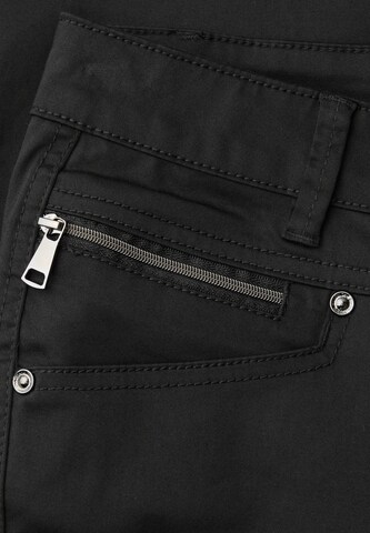 STREET ONE Slimfit Hose in Schwarz