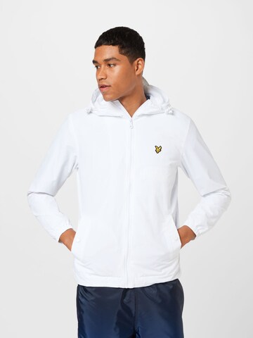 Lyle & Scott Between-Season Jacket in White: front