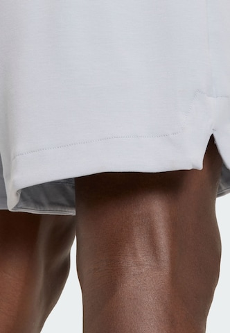 ADIDAS SPORTSWEAR Loosefit Sportbroek 'SOFT LUX' in Grijs