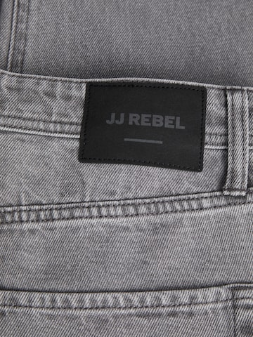 JJ Rebel Voľný strih Džínsy 'JREBRYAN JJCRAFT' - Sivá