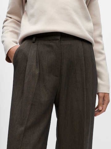 OBJECT Loose fit Pleat-front trousers 'OBJKara' in Brown