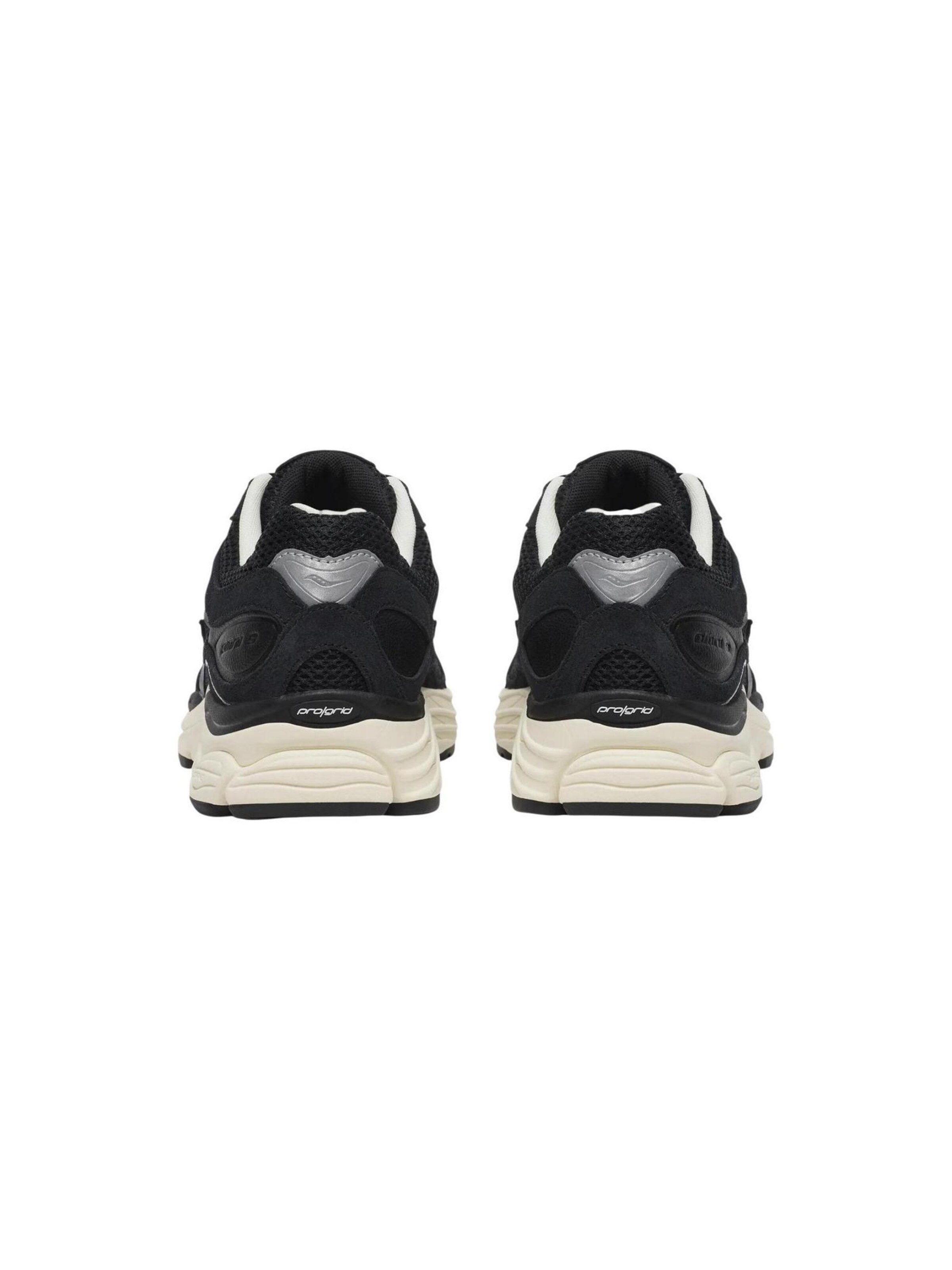 Sneaker bassa 'ProGrid Omni 9 Premium S70740-16' di saucony in nero