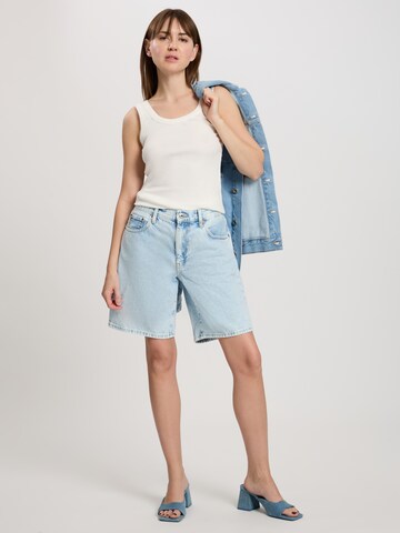 CROSS JEANS Regular Shorts 'Mila' in Blau