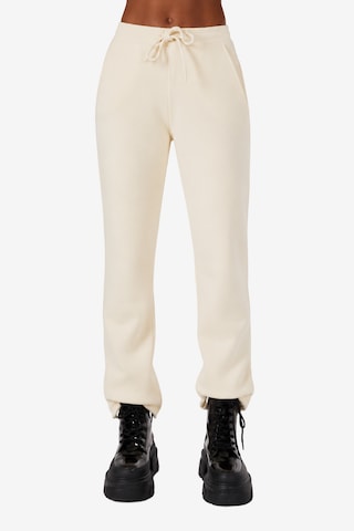 HOLLY LOLLY Broek in Beige: voorkant