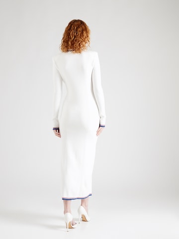 GCDS Úpletové šaty – bílá
