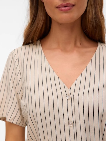 Robe 'VMMYMILO SS V-NECK DRESS WVN GA NOOS' VERO MODA en beige
