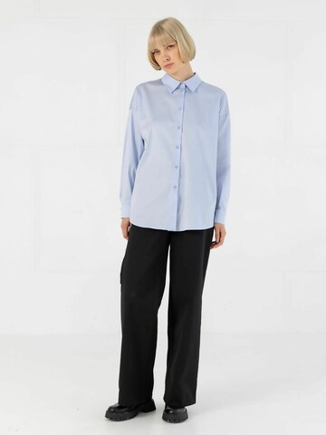 Coster Copenhagen Shirt ' Boxy ' in Blue
