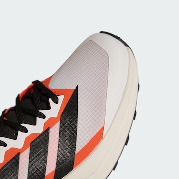 Chaussure de course 'Agravic Lite' ADIDAS TERREX en blanc