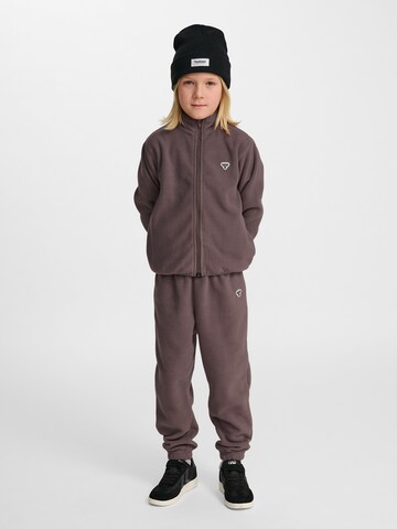 Hummel Tapered Broek in Bruin