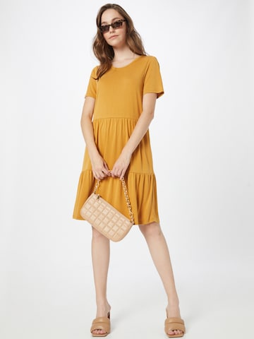 Robe VERO MODA en jaune