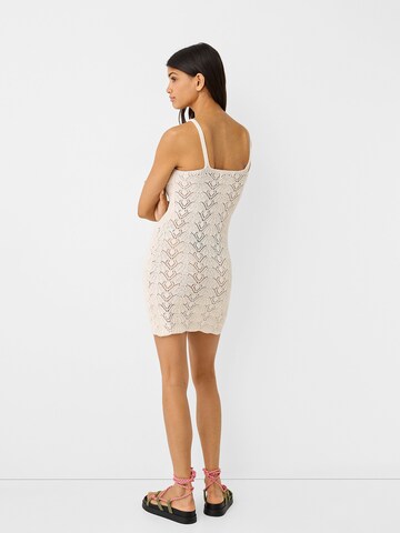 Robes en maille Bershka en beige