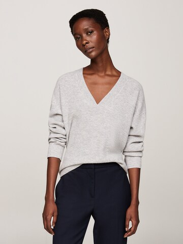 TOMMY HILFIGER Trui in Grijs: voorkant