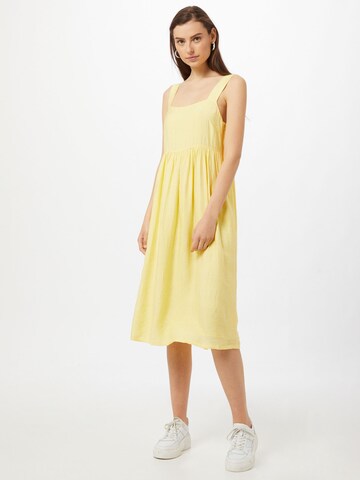 Robe d’été 'Isla' modström en jaune : devant