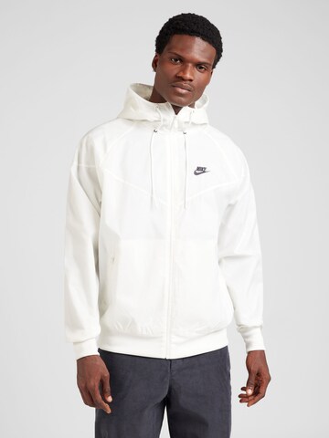 Nike SportswearPrijelazna jakna 'Heritage Essentials' - bež boja: prednji dio