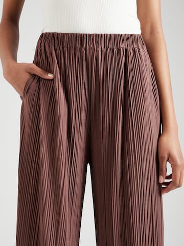 Samsøe Samsøe Loose fit Pants 'UMA' in Brown