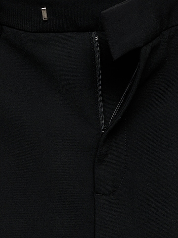 Regular Pantaloni cu dungă 'PAU' de la MANGO pe negru
