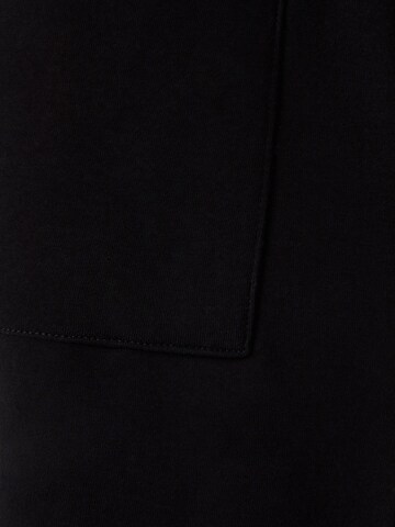 Bershka Tapered Hose in Schwarz