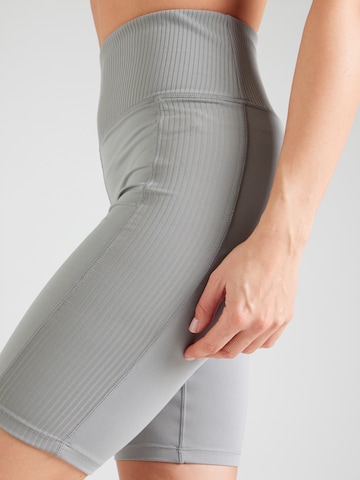 Reebok Skinny Športne hlače 'LUX PEACHED' | siva barva