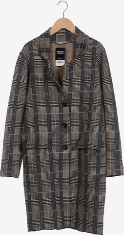 Malvin Jacket & Coat in M in Grey: front