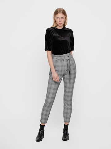 VERO MODA Tapered Pleat-Front Pants 'Eva' in Grey