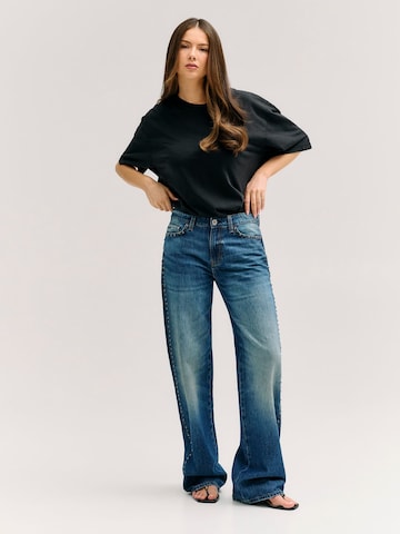 GUESS Loosefit Jeans in Blau