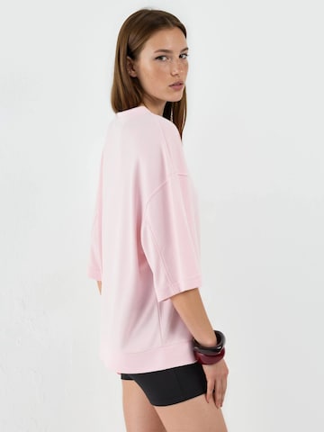 Maglia extra large di Busem in rosa